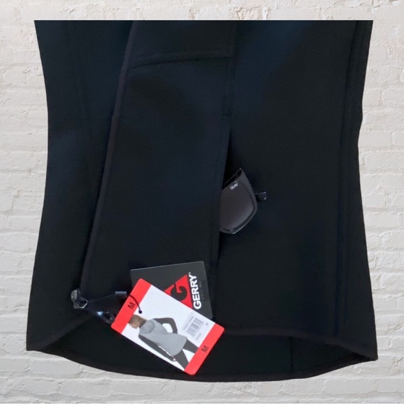 85. GERRY OUTDOOR APPAREL - Black Hooded Vest - Ladies size Medium - Picture 5 of 9